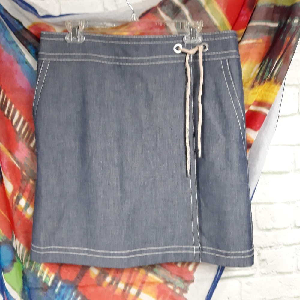Ann Taylor wrap skirt size 14